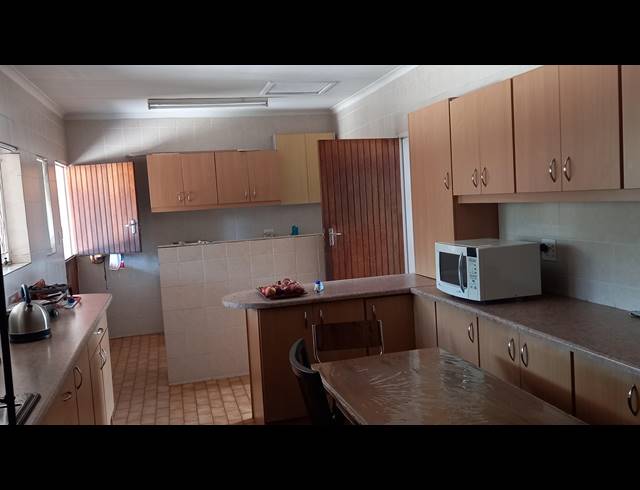 4 BEDROOM HOUSE FOR SALE IN VANDERBIJLPARK SW